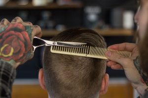 Corte de pelo profesional para mujeres en Bogotá